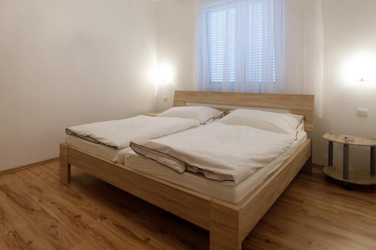 קרק Apartments Lacic מראה חיצוני תמונה